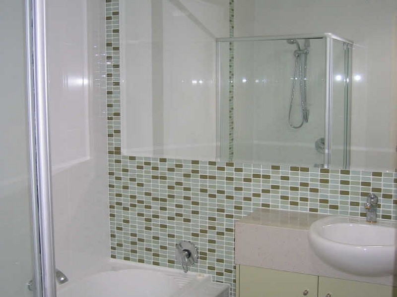 8/27 Gordon Street, Labrador QLD 4215