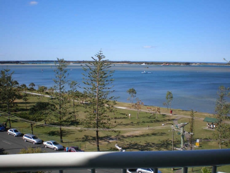 602/182 Marine Parade, Labrador QLD 4215