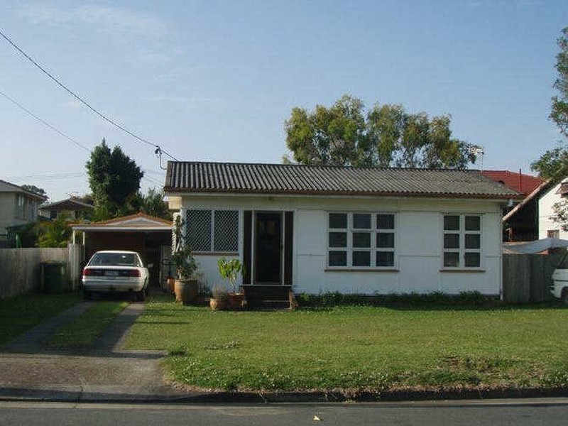 9 Kropp Street, Biggera Waters QLD 4216