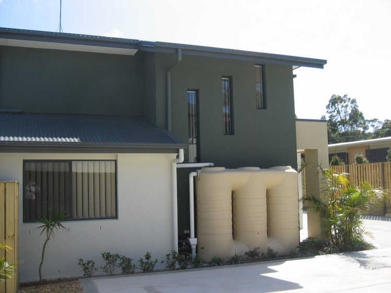 1/100 Imperial Parade, Labrador QLD 4215