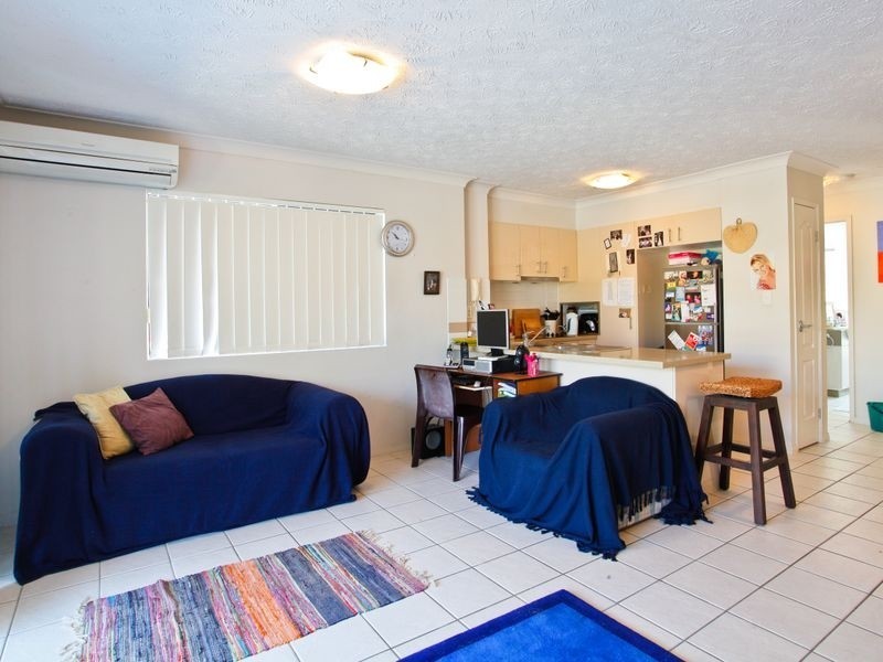 1/11 Clark Street, Biggera Waters QLD 4216