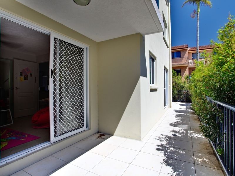 1/11 Clark Street, Biggera Waters QLD 4216