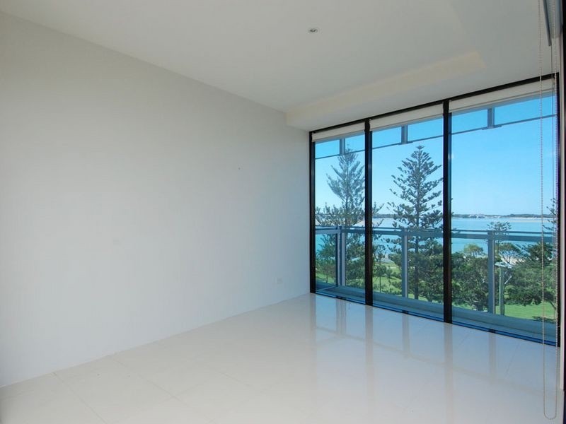 505/230 Marine Parade, Labrador QLD 4215