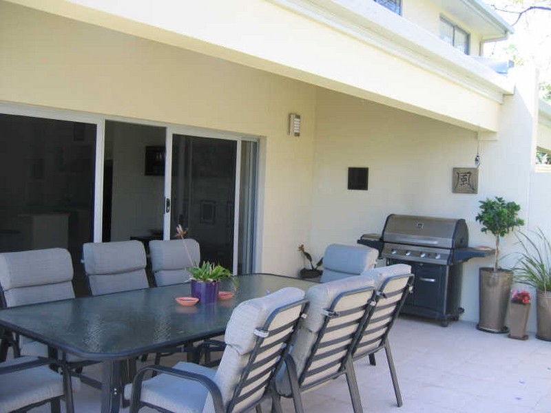 2/36 Beale Street, Southport QLD 4215