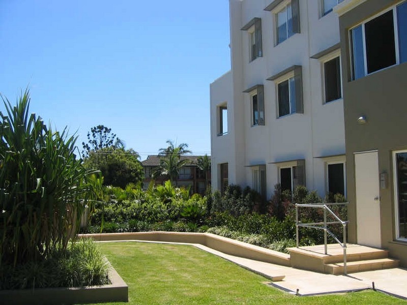 5/6-10 Rose Court, Southport QLD 4215