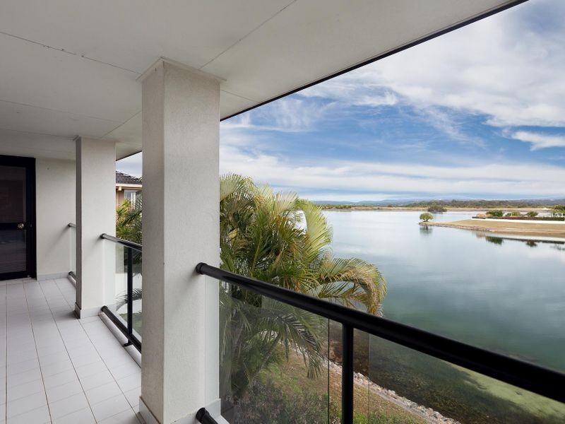 1 Serenity Boulevard, Helensvale QLD 4212