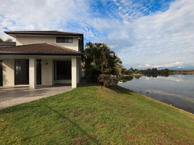 1 Serenity Boulevard, Helensvale QLD 4212