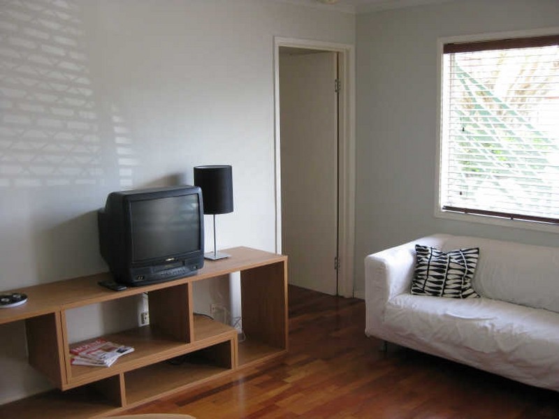 2/10 Phillip Street, Labrador QLD 4215