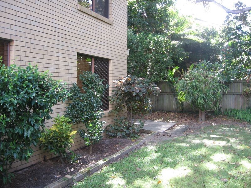 2/29 Bath Street, Labrador QLD 4215