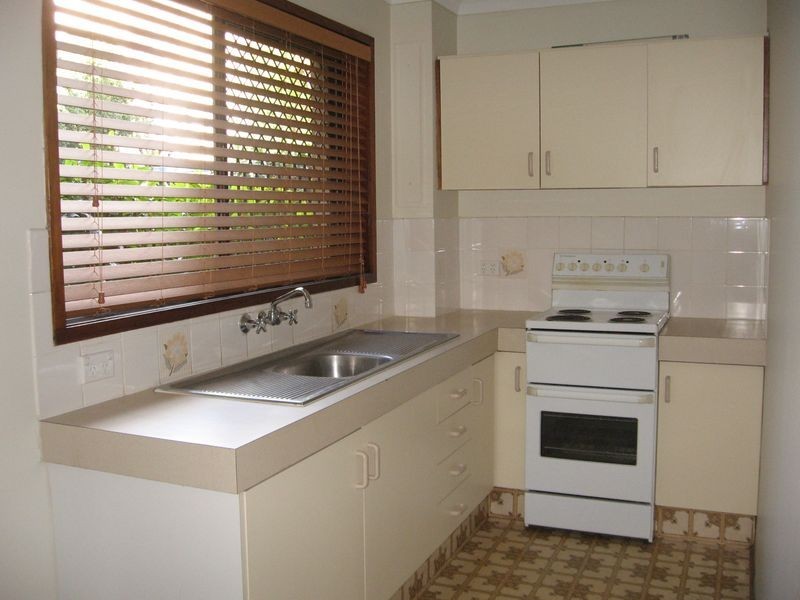 2/29 Bath Street, Labrador QLD 4215