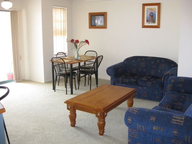 11/7 Robert Street, Labrador QLD 4215