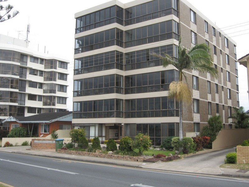 Labrador QLD 4215