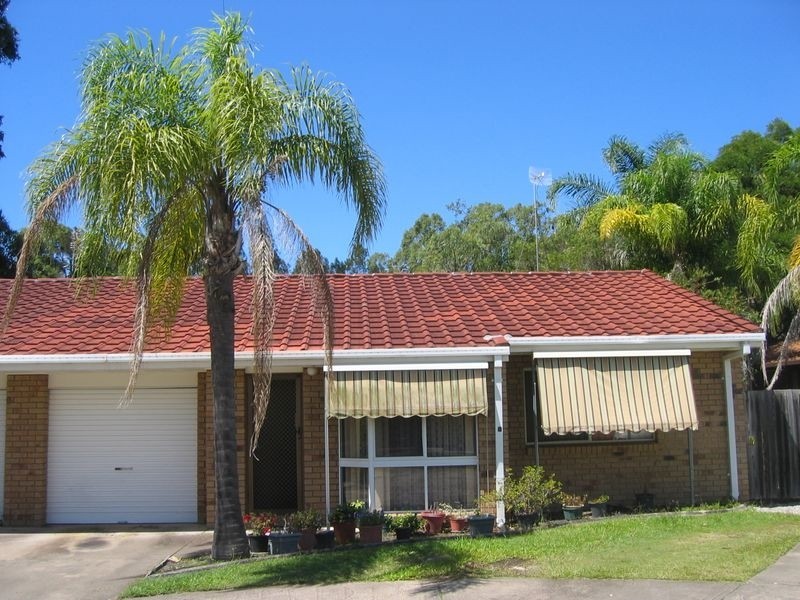 4/13 Stephanie Court, Labrador QLD 4215