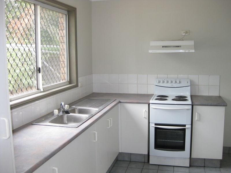 4/13 Stephanie Court, Labrador QLD 4215