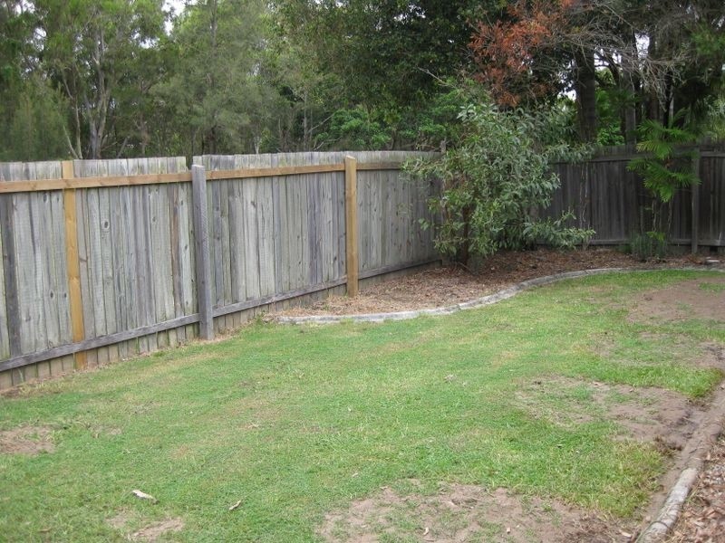 4/13 Stephanie Court, Labrador QLD 4215