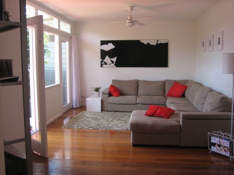 6 West King Lane, Southport QLD 4215