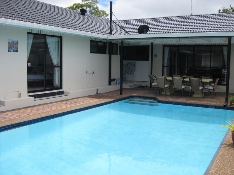 19 Currumburra Road, Ashmore QLD 4214