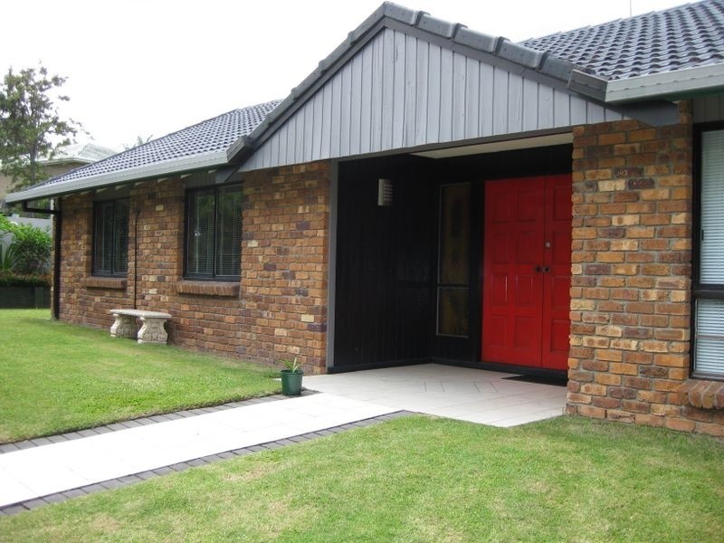 19 Currumburra Road, Ashmore QLD 4214