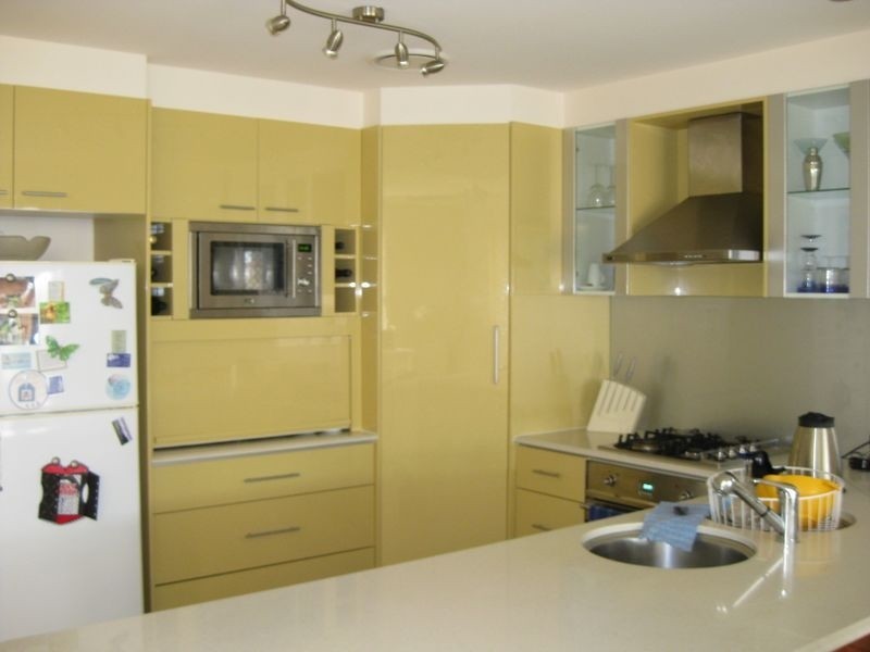 1/15 Ray Street, Runaway Bay QLD 4216