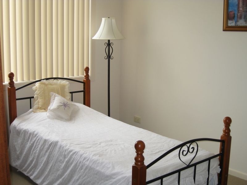 1/15 Ray Street, Runaway Bay QLD 4216