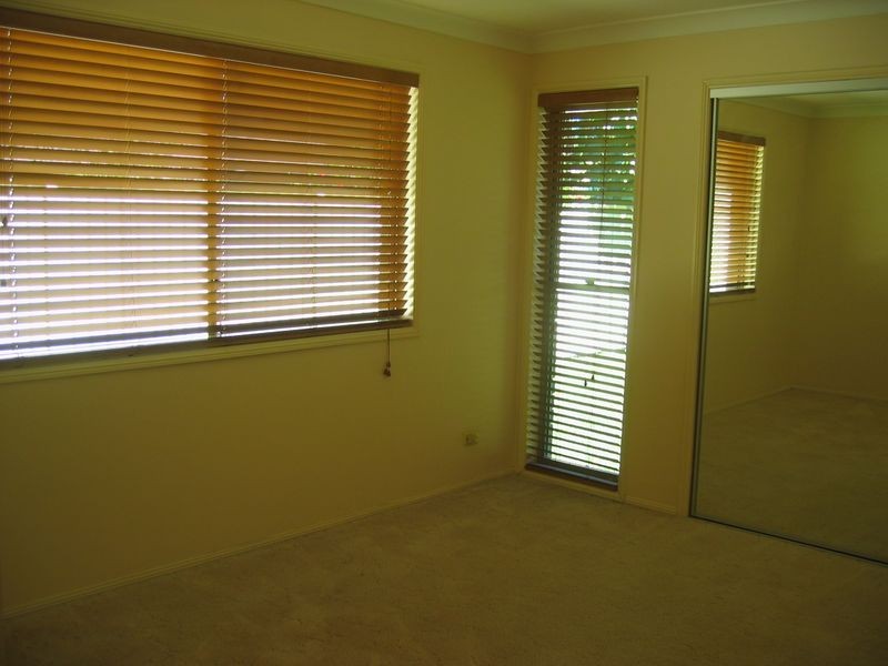 2/4 Avi Court, Labrador QLD 4215