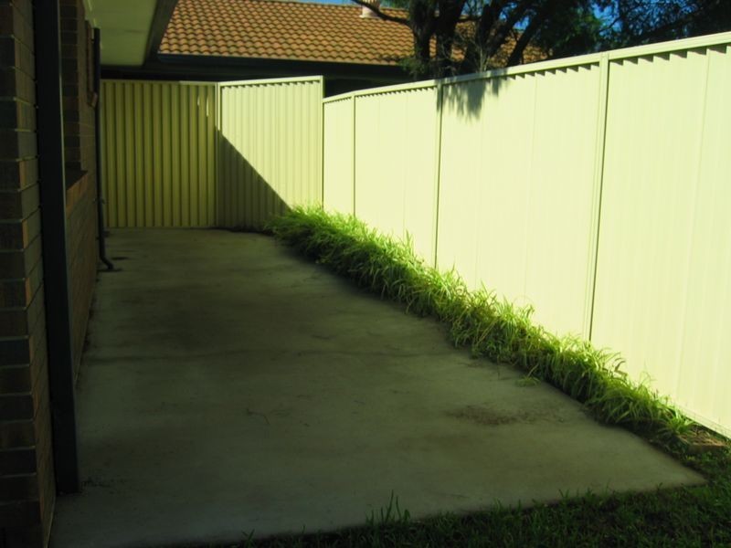 2/4 Avi Court, Labrador QLD 4215