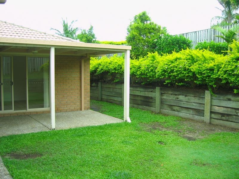 35 Howland Circuit, Pacific Pines QLD 4211