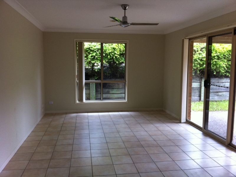 35 Howland Circuit, Pacific Pines QLD 4211