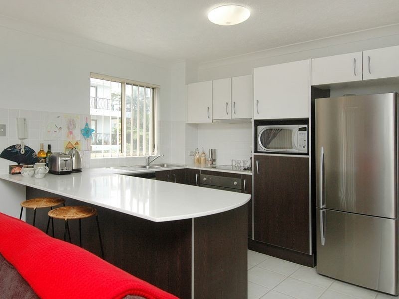 4/20 Oleander Avenue, Biggera Waters QLD 4216