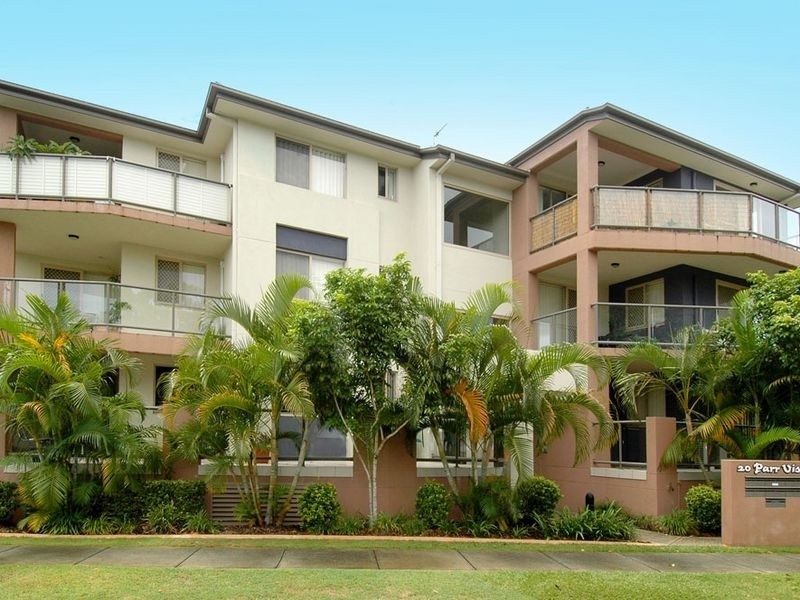 4/20 Oleander Avenue, Biggera Waters QLD 4216