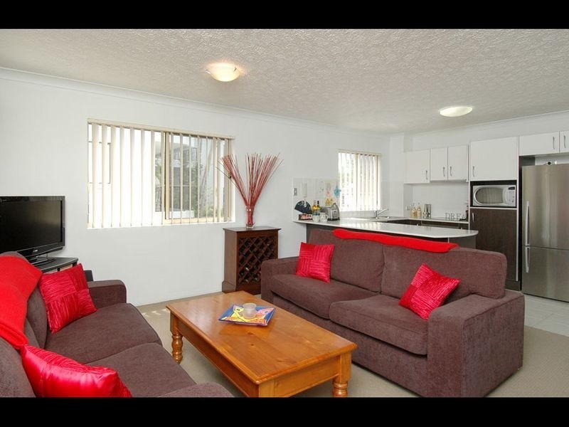 4/20 Oleander Avenue, Biggera Waters QLD 4216