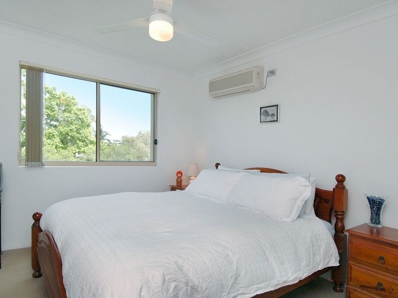 4/20 Oleander Avenue, Biggera Waters QLD 4216