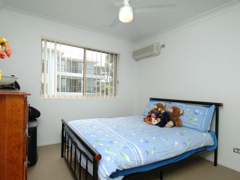 4/20 Oleander Avenue, Biggera Waters QLD 4216