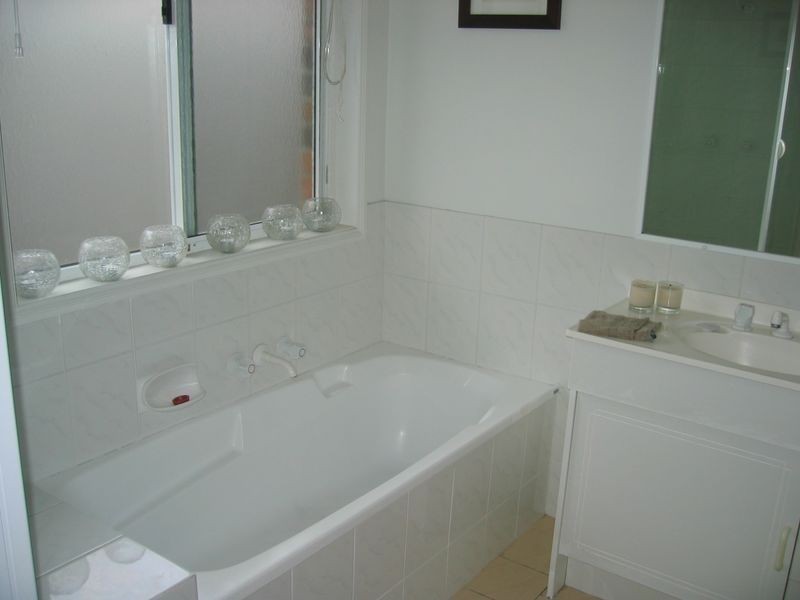 2/35 Kenny Drive, Labrador QLD 4215