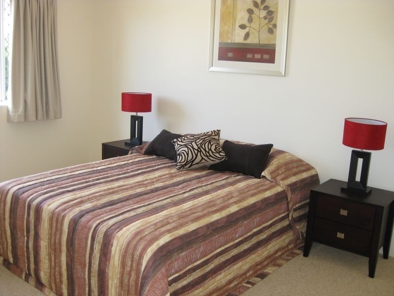 1-15/4 Proud Street, Labrador QLD 4215