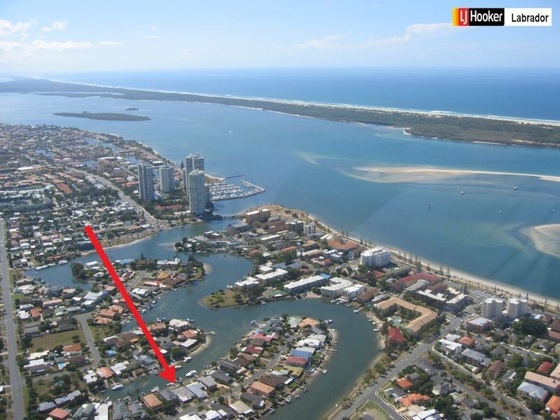15 Vaggelas Crescent, Biggera Waters QLD 4216