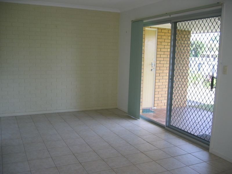 15 Vaggelas Crescent, Biggera Waters QLD 4216