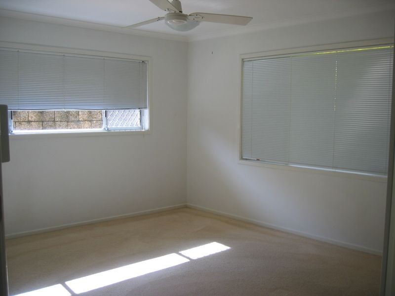 15 Vaggelas Crescent, Biggera Waters QLD 4216