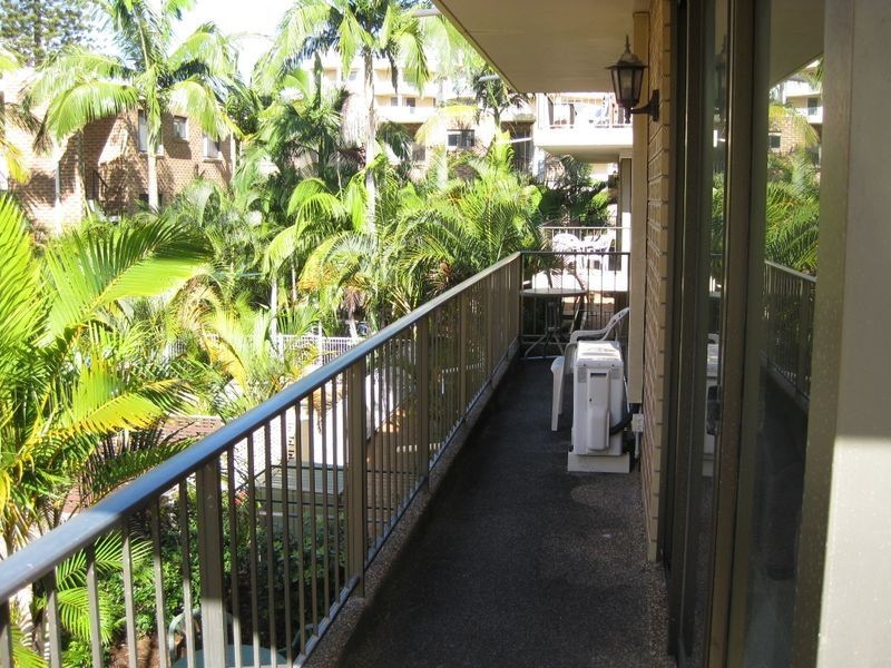 25/490 Marine Parade, Biggera Waters QLD 4216