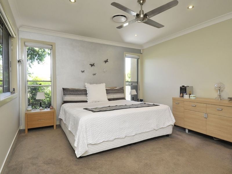 1/40 Middle Street, Labrador QLD 4215