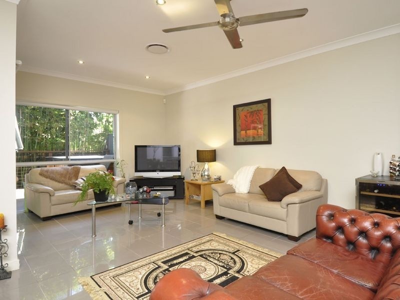 1/40 Middle Street, Labrador QLD 4215