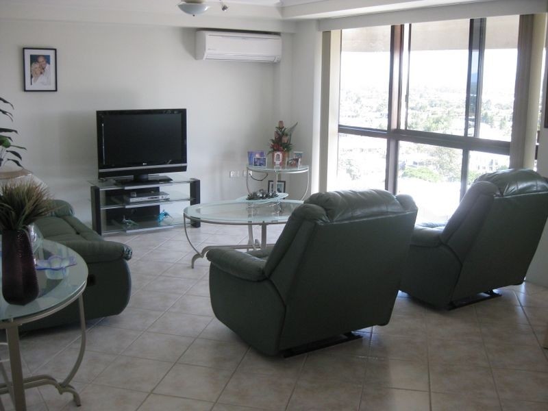 40/21 Bayview Street, Runaway Bay QLD 4216