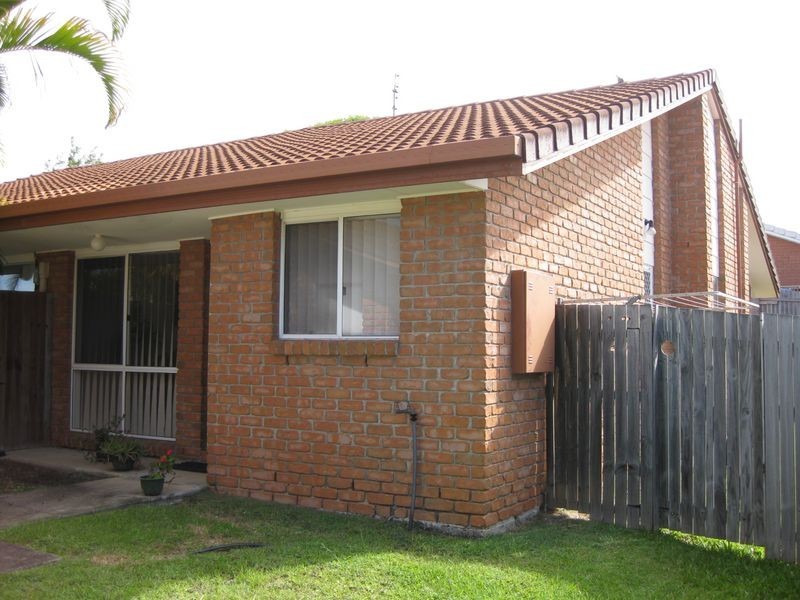 2/6 Calvary Court, Labrador QLD 4215