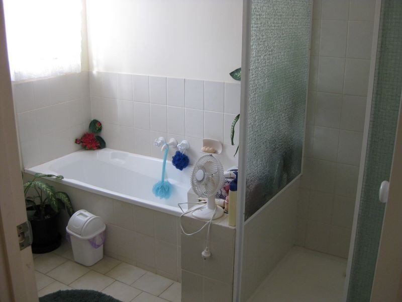 2/6 Calvary Court, Labrador QLD 4215