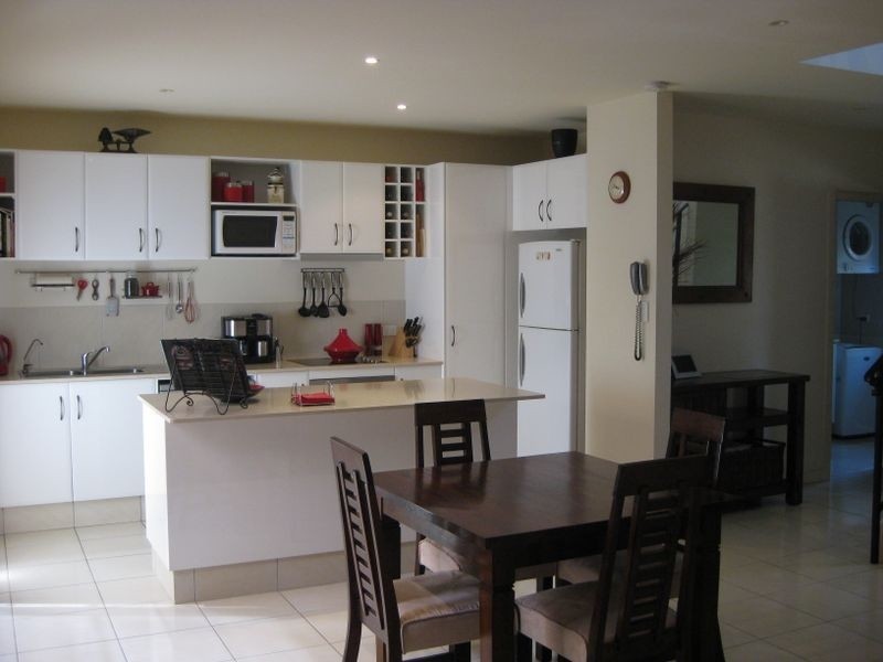 2/3 Ashton Street, Labrador QLD 4215