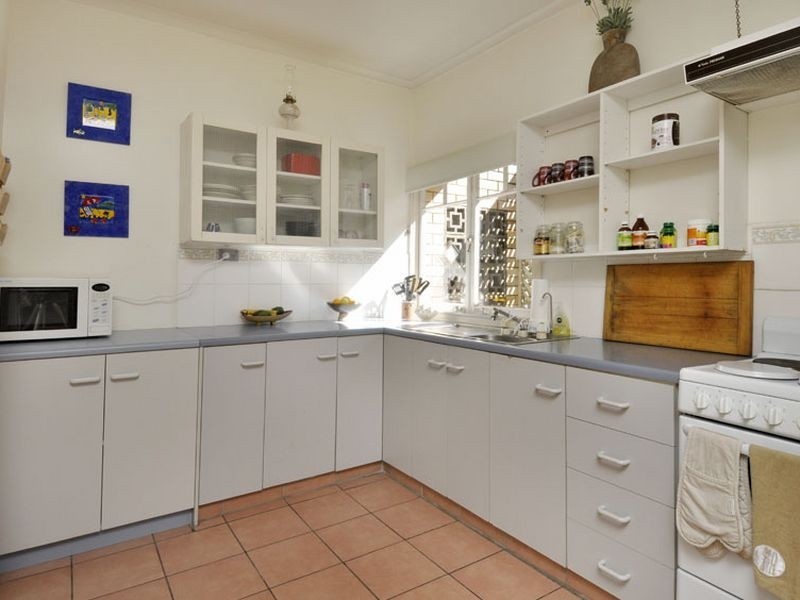 4/37 Middle Street, Labrador QLD 4215