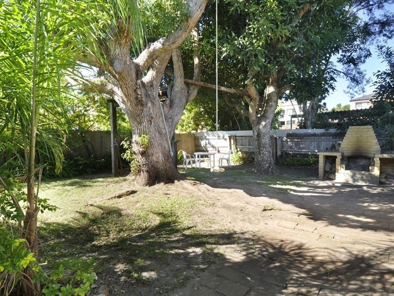 4/37 Middle Street, Labrador QLD 4215