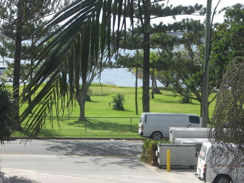 9/61 Frank Street, Labrador QLD 4215