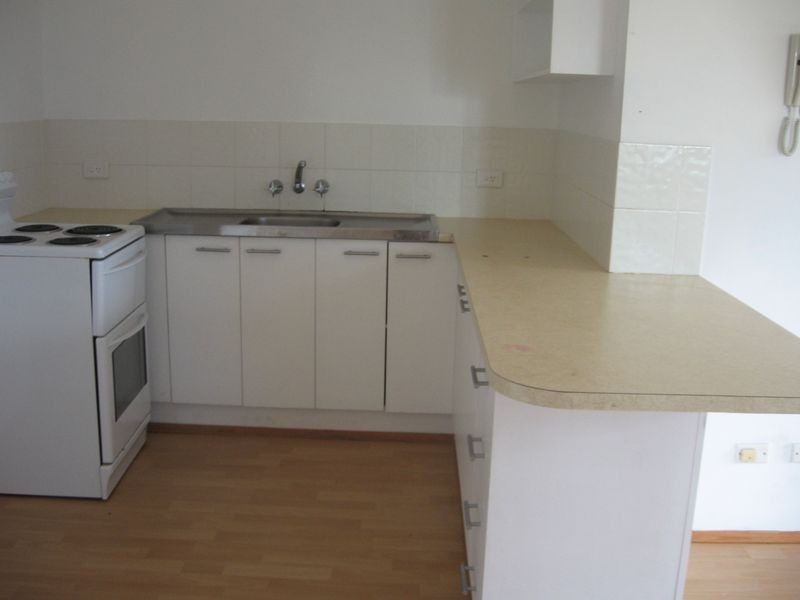 9/61 Frank Street, Labrador QLD 4215