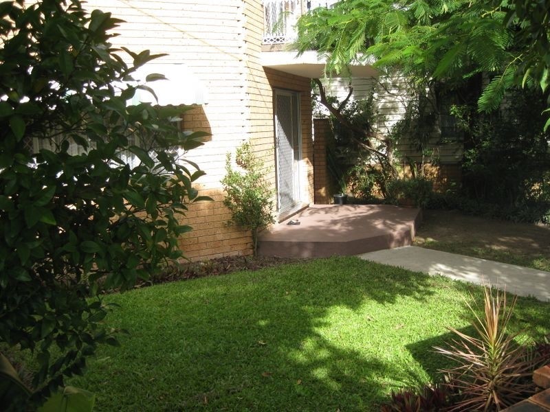 1/143 High Street, Southport QLD 4215